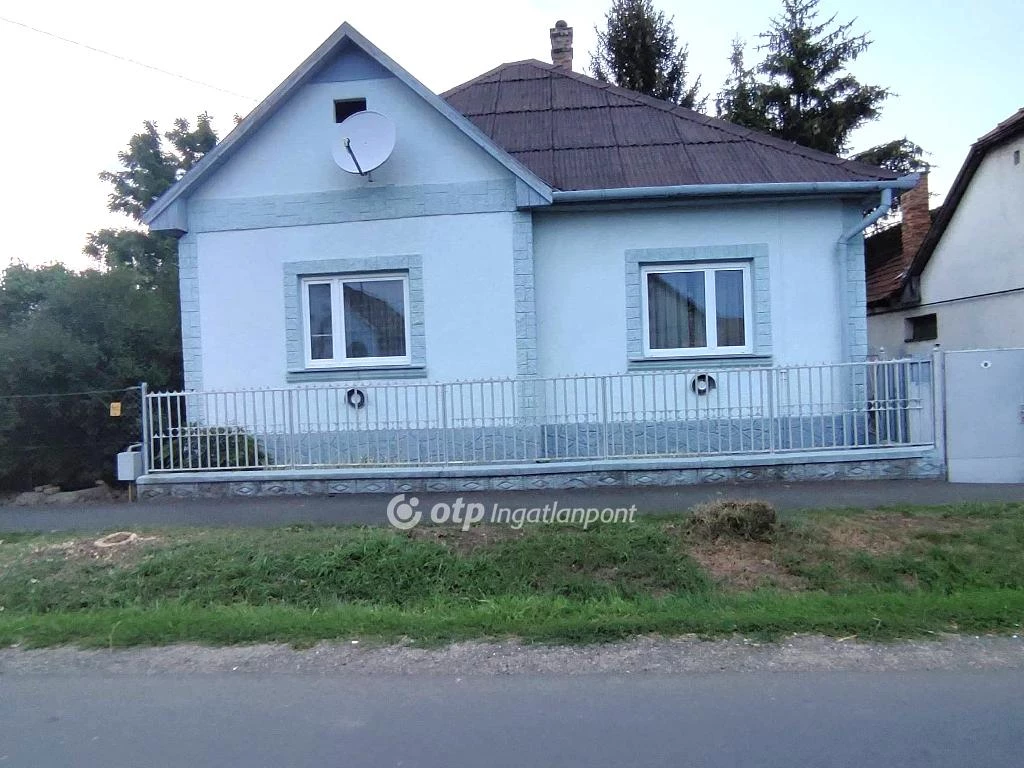 Eladó családi ház, Endrefalva, Fő út