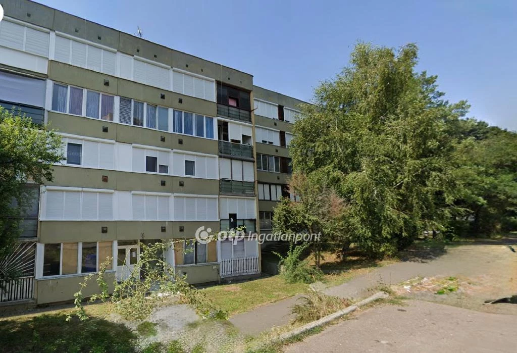 c3-1-name c2-20-name, Bátonyterenye, Lakotelep