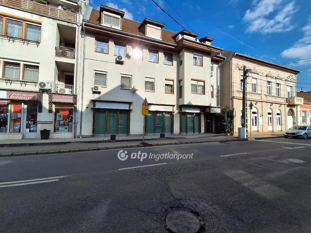 Eladó téglalakás, Balassagyarmat, Belváros