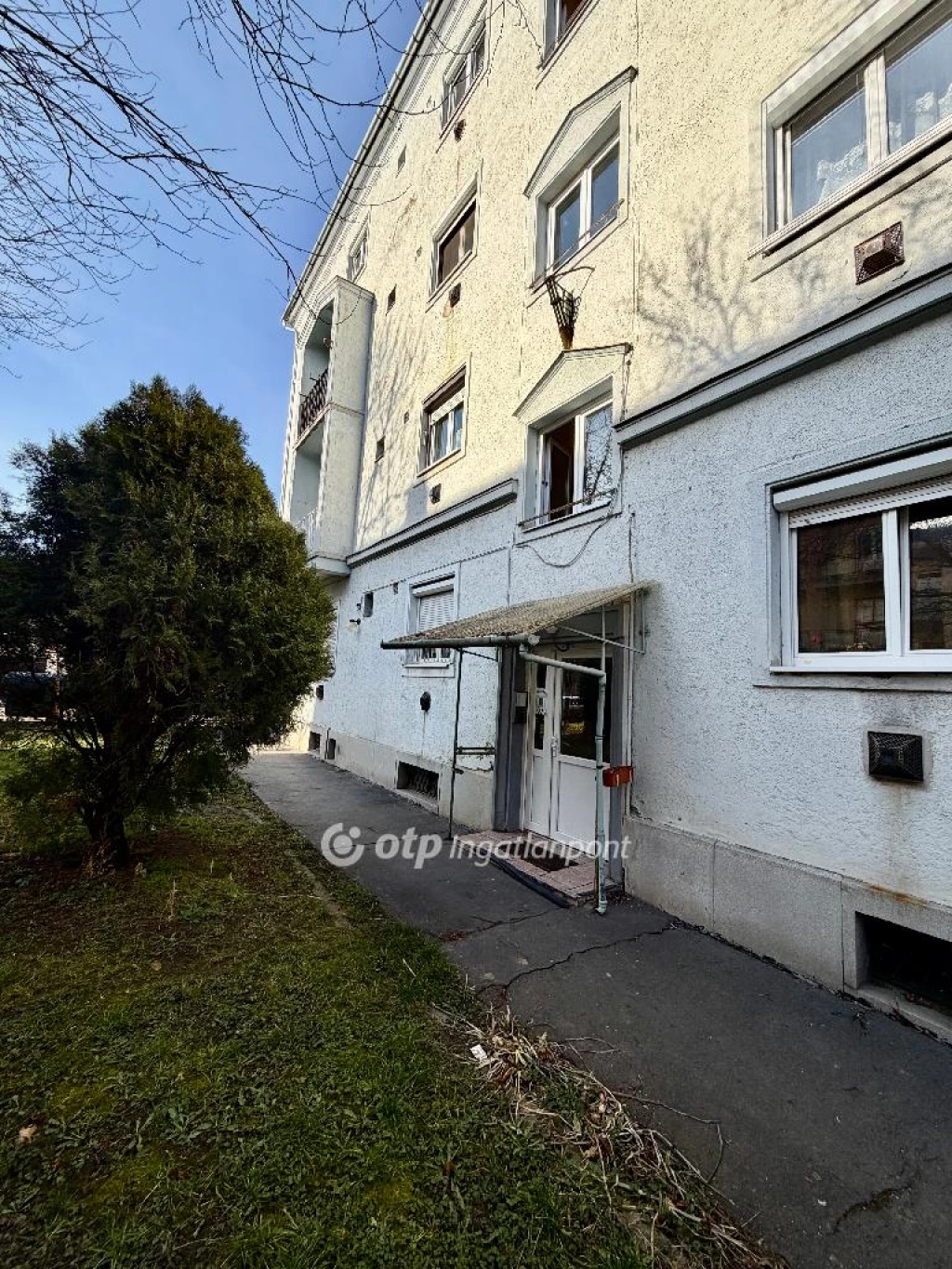 Eladó panellakás, Salgótarján, Vásártér