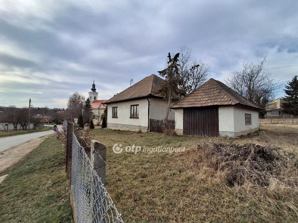 c3-1-name c2-1-name, Cserhátsurány, Csendes