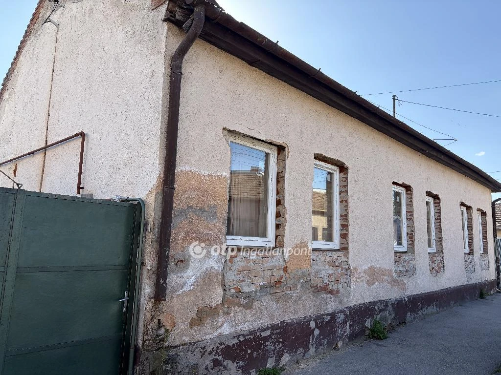 Eladó családi ház, Balassagyarmat, csendes