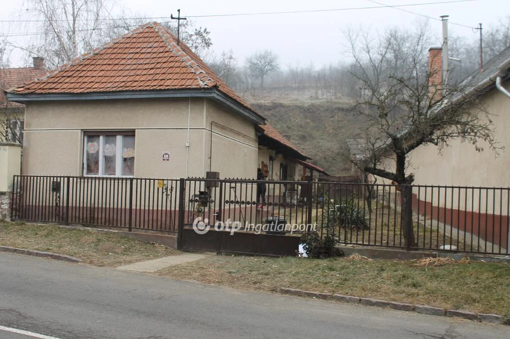 Eladó családi ház, Mátraszele, Fő út