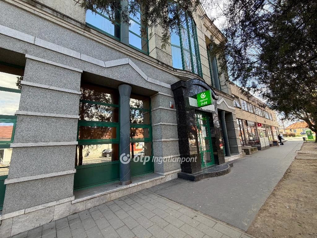 Eladó iroda, irodaház, Szécsény, belváros