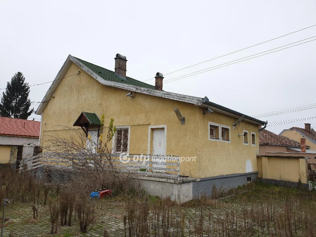 Eladó családi ház, Balassagyarmat, Belváros