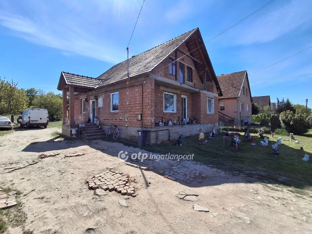 Eladó családi ház, Drégelypalánk, Csendes