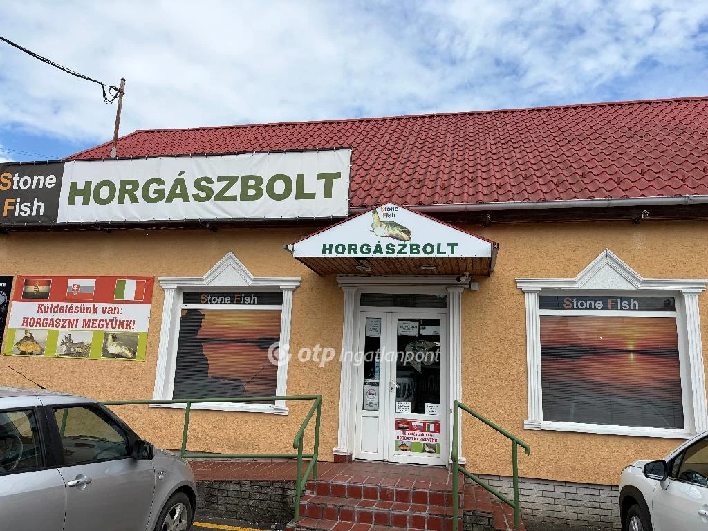 Eladó üzlet, Balassagyarmat, Frekventált
