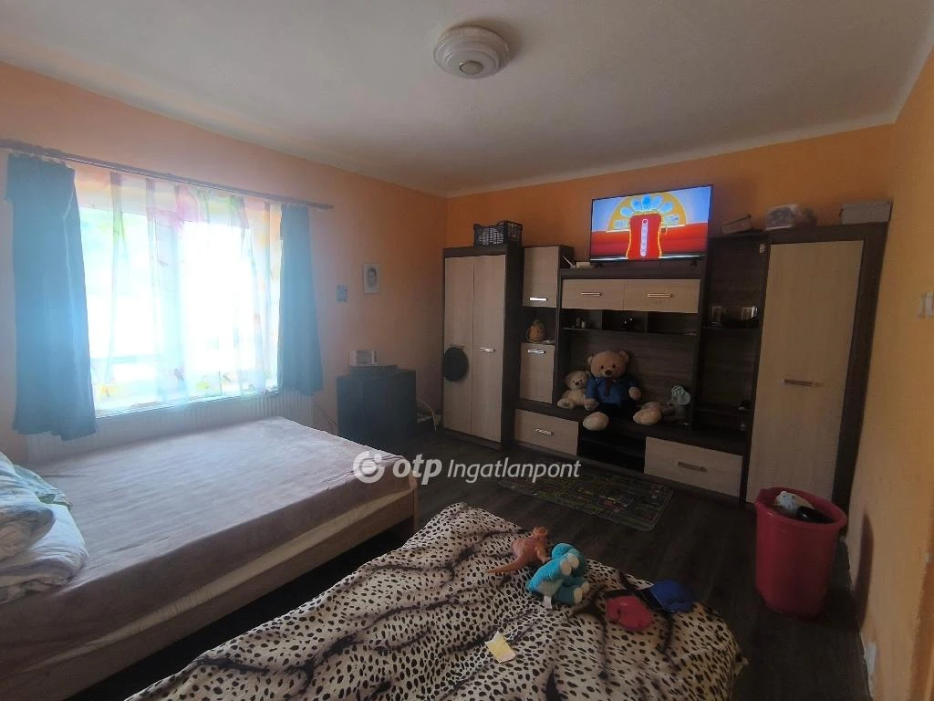Eladó családi ház, Bátonyterenye, Családi házas övezet