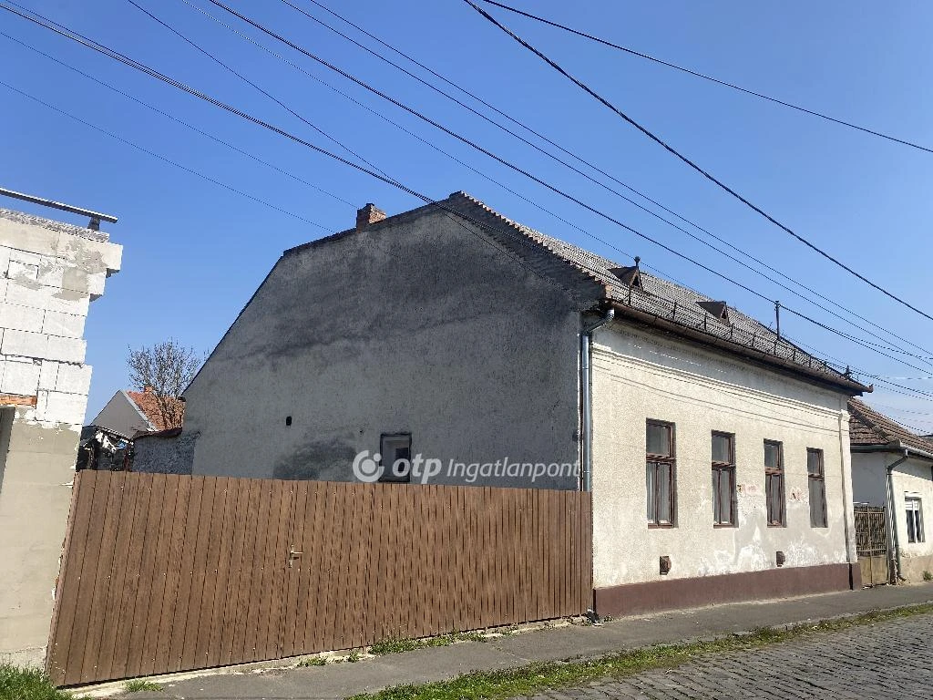 Eladó családi ház, Balassagyarmat, Csendes