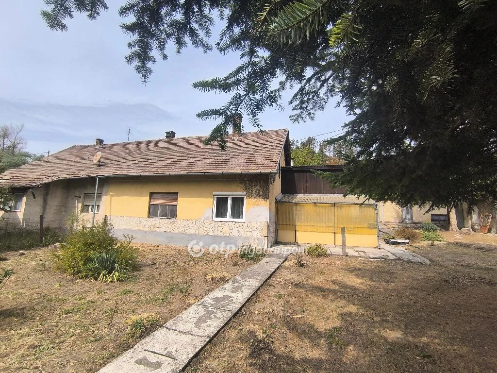 Eladó családi ház, Rákóczibánya, Mellékutca