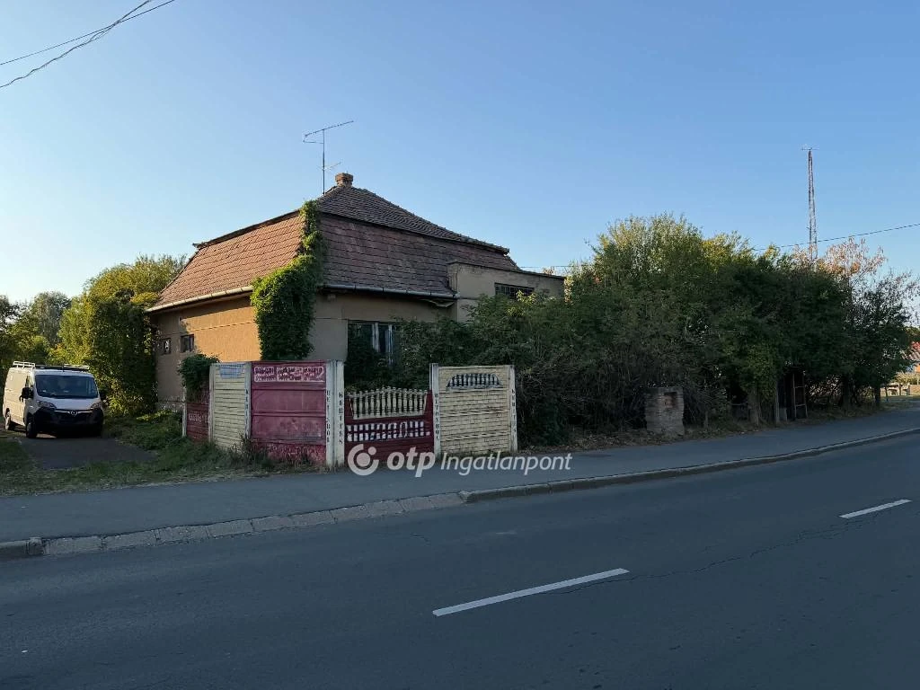 Eladó családi ház, Szécsény, Csendes