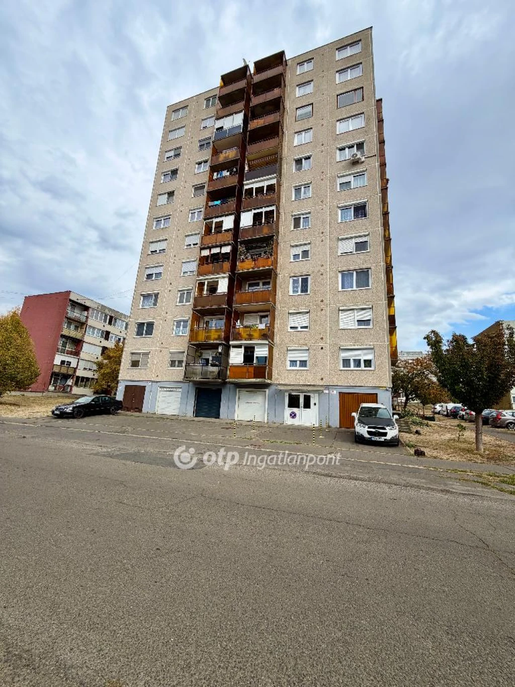 Eladó panellakás, Bátonyterenye, Központ