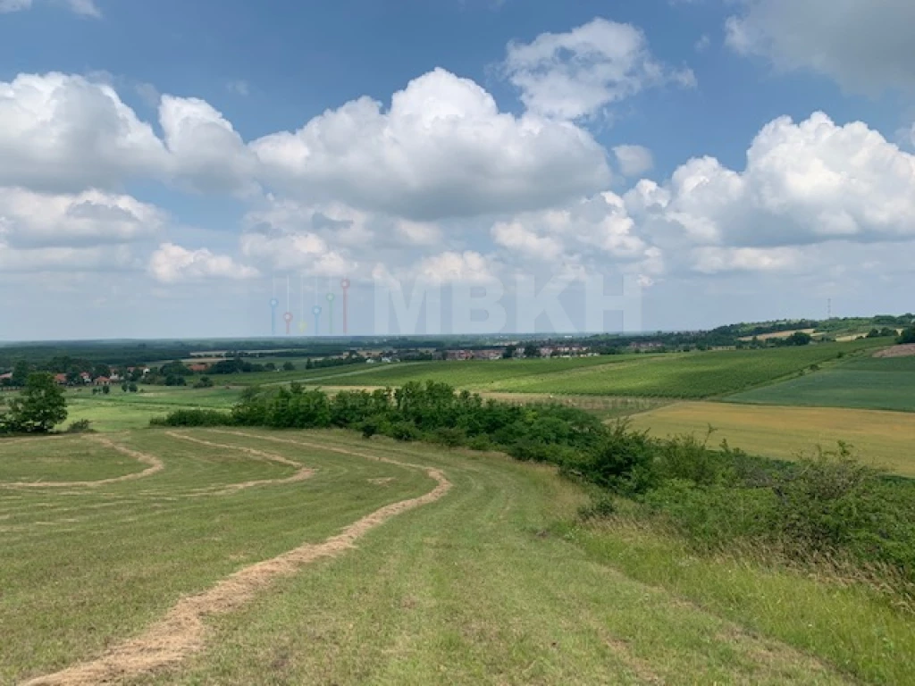 LEHETŐSÉGEK FÖLDJE: LAKÓPARK, FÜRDŐ, KALANDPARK, VAGY ÉPP GOLFPÁLYA...DÖNTSE EL ÖN!