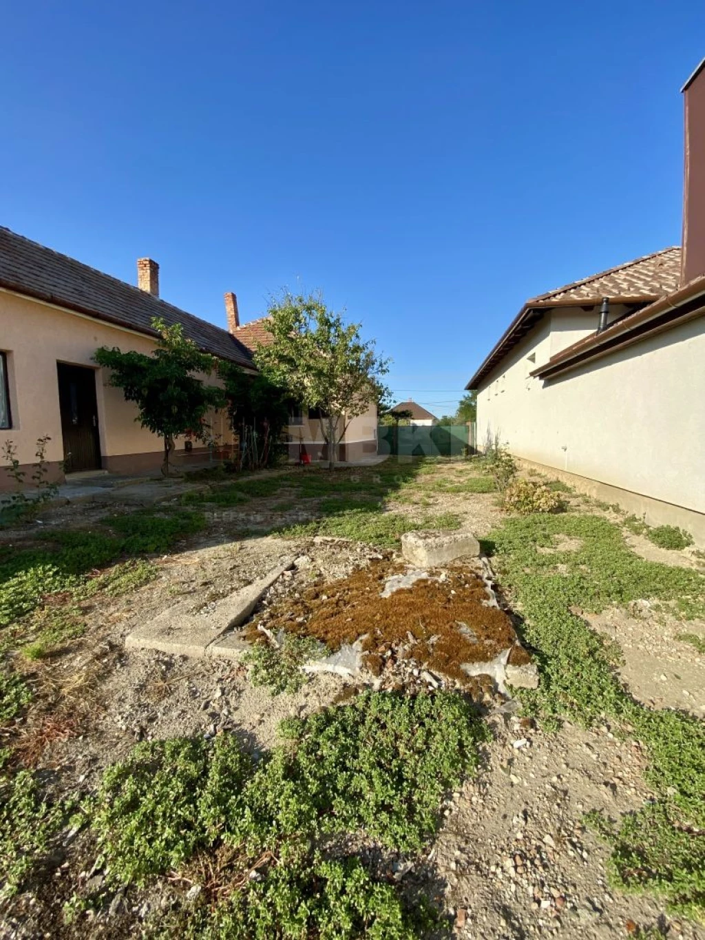 For sale house, Farád