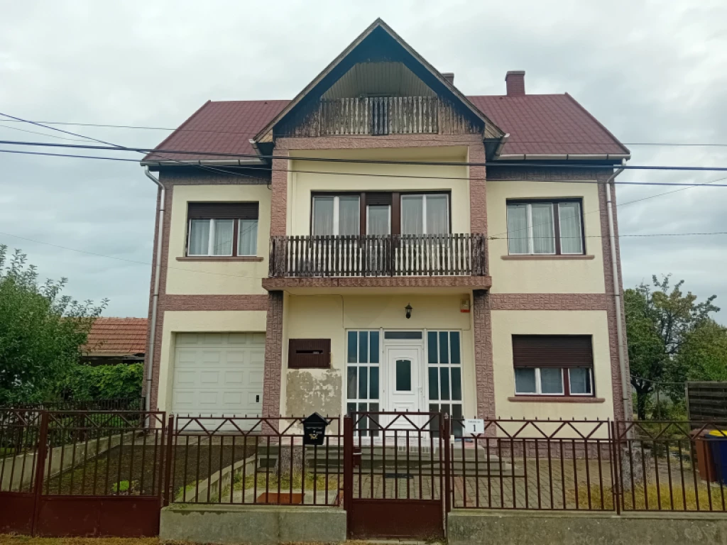 For sale house, Hort