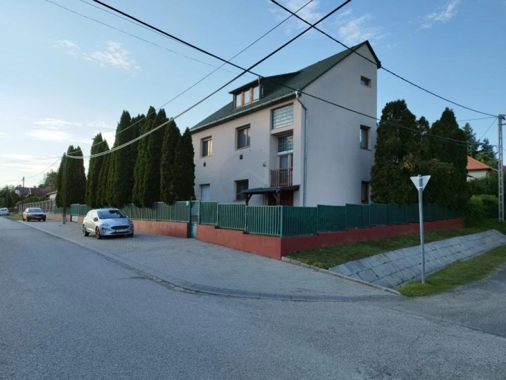 Eladó családi ház, Gödöllő