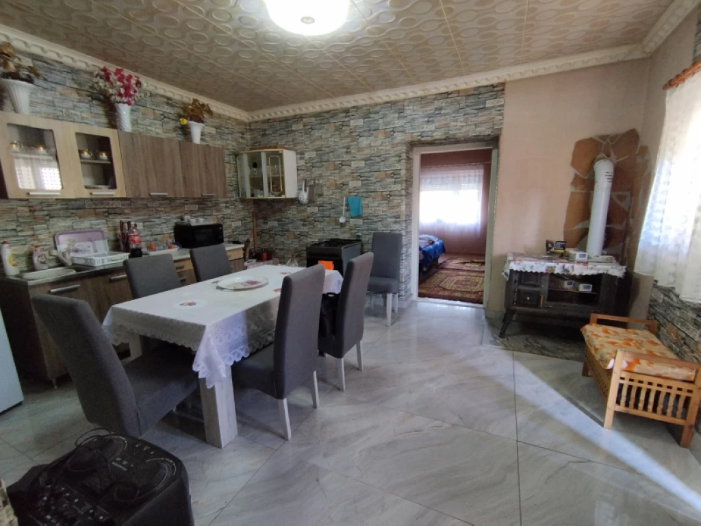 Eladó családi ház, Buják