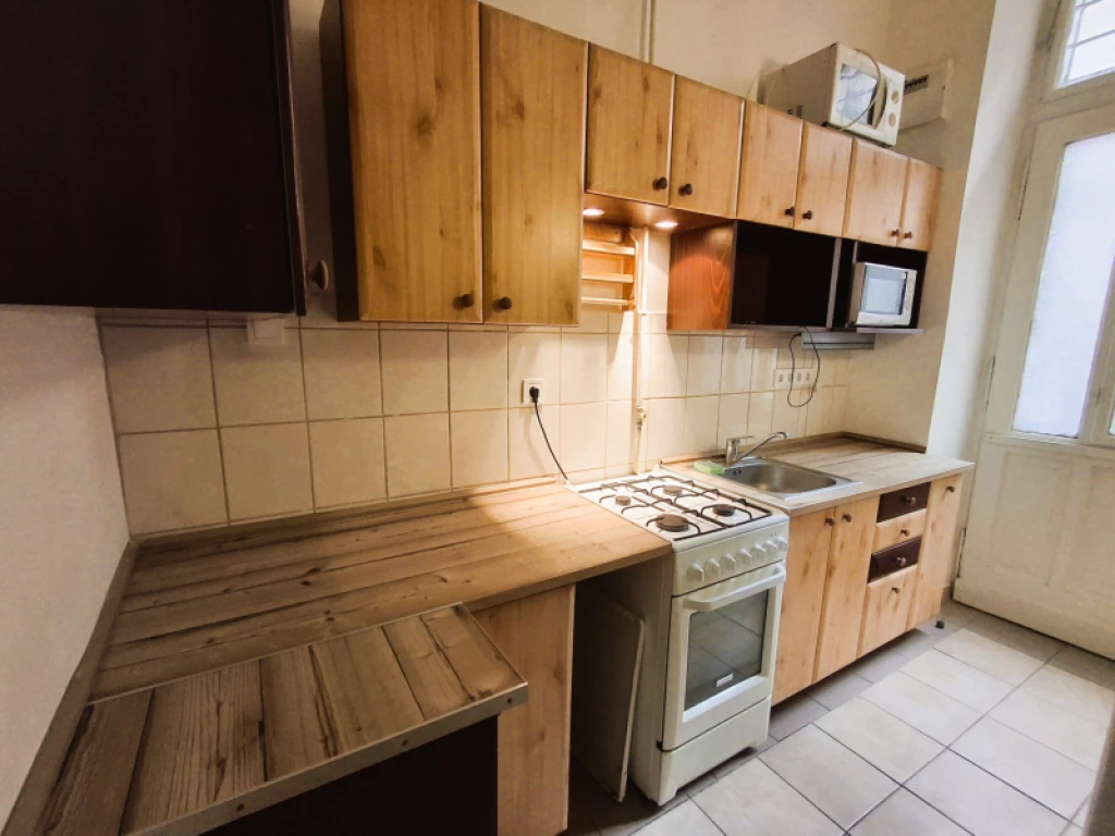 Eladó téglalakás, Budapest VII. kerület, Nagykörúton belüli terület