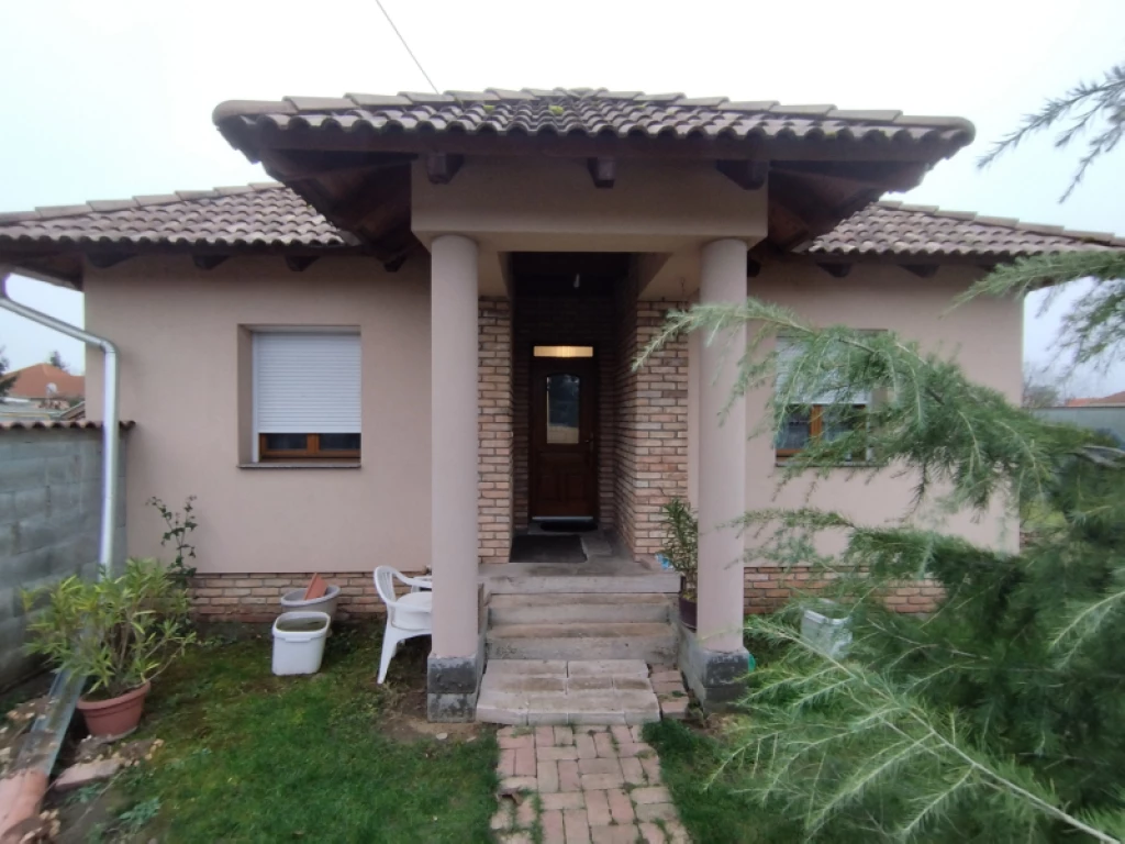 Eladó családi ház, Hatvan