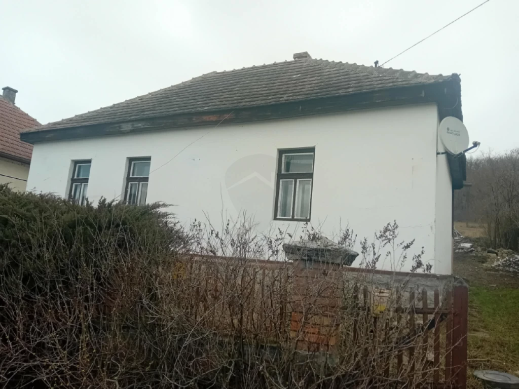 Eladó családi ház, Felsőtold