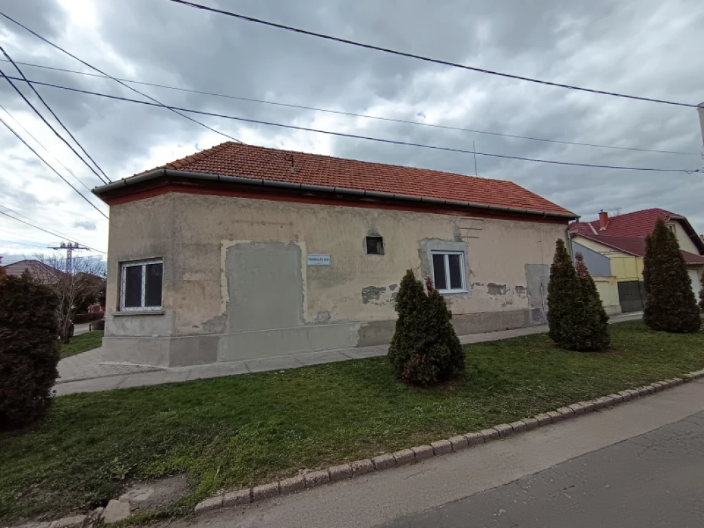 Eladó családi ház, Hatvan