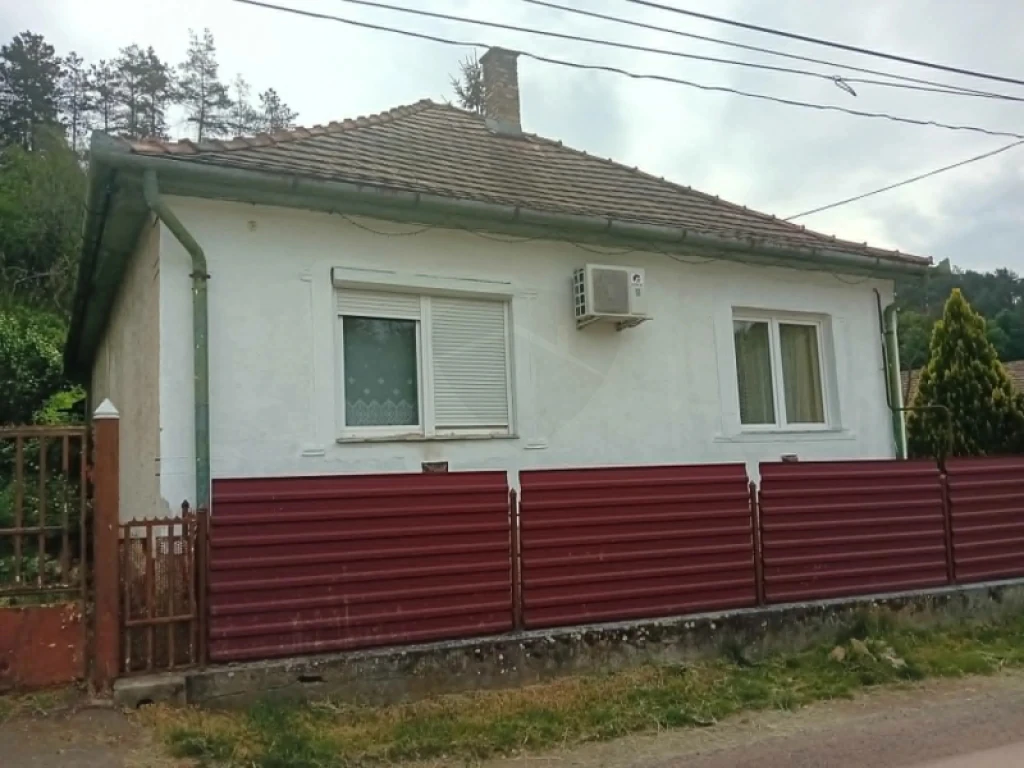 Eladó családi ház, Sirok