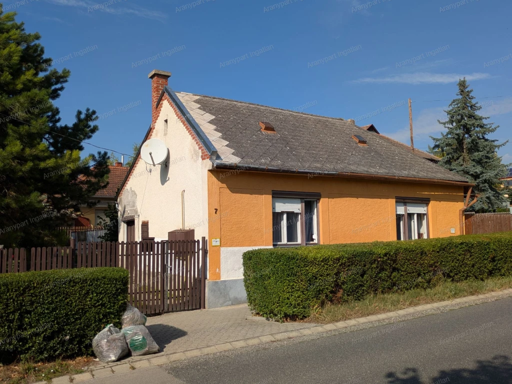 For sale house, Balatonkenese, Városközpont