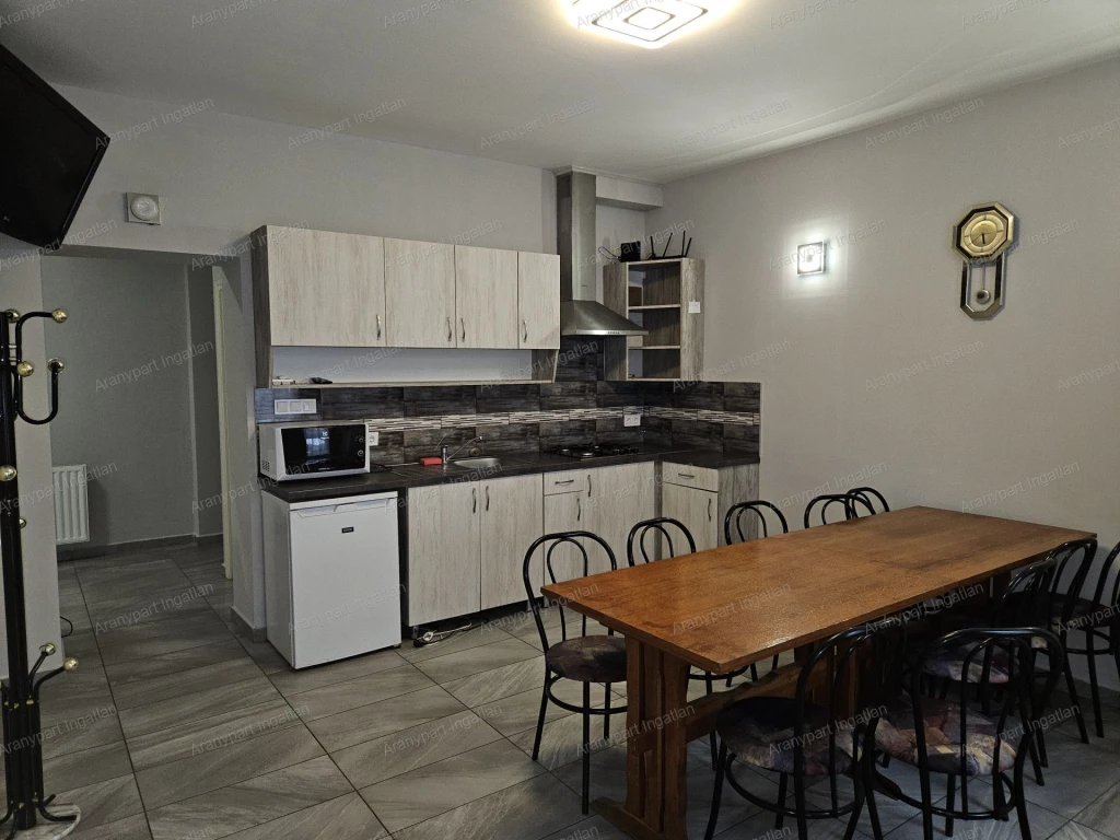 For sale house, Gönyű