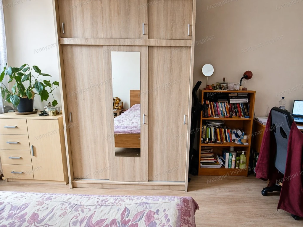 c3-1-name c2-20-name, Győr, Adyváros