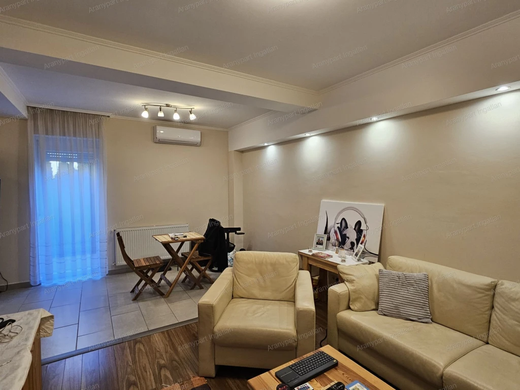 c3-2-name c2-19-name, Győr, Nádorváros