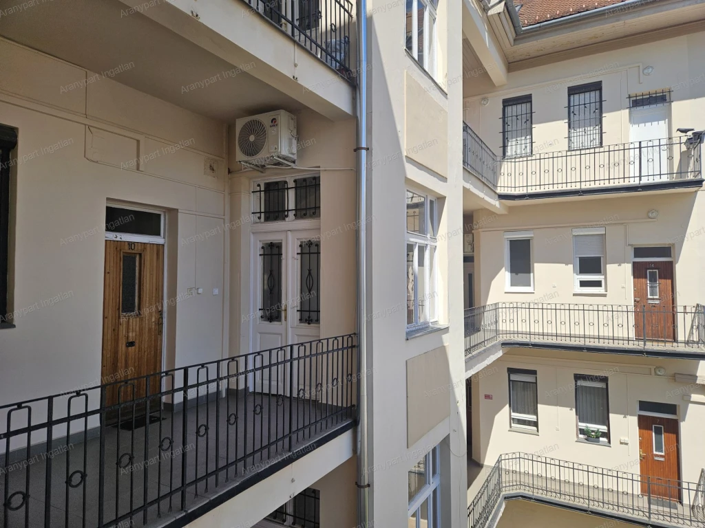 c3-1-name c2-19-name, Győr, Győr-Belváros