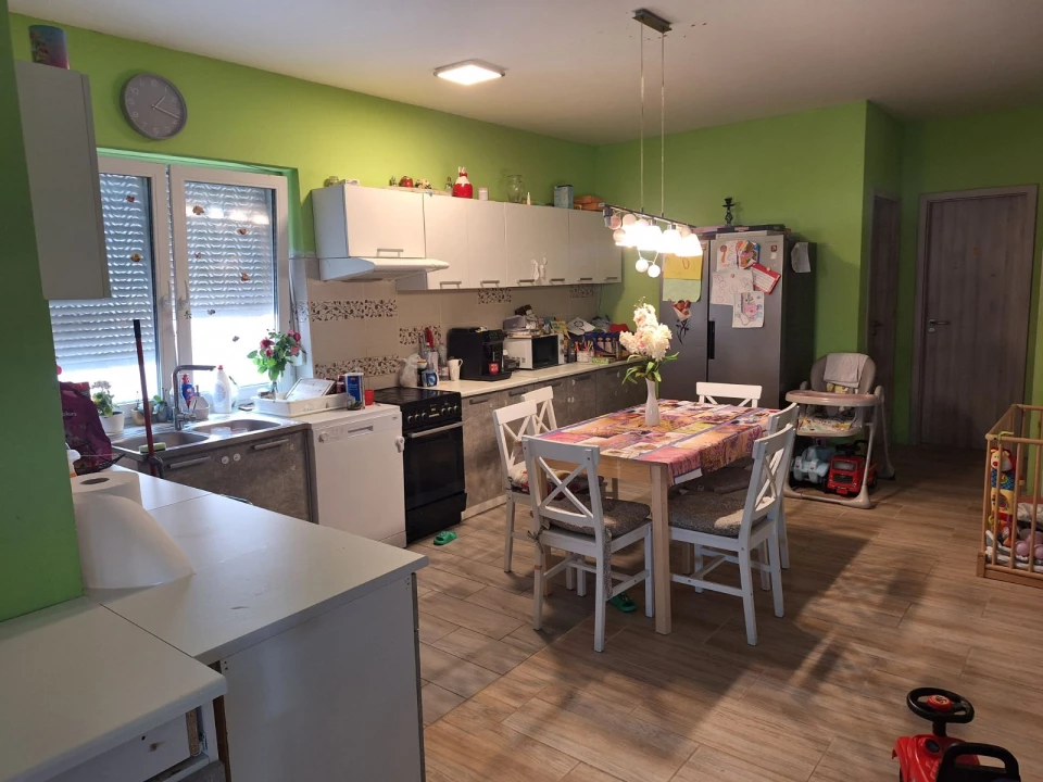 For sale house, Levél