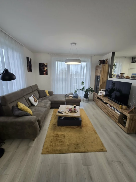 Eladó téglalakás, Mosonmagyaróvár