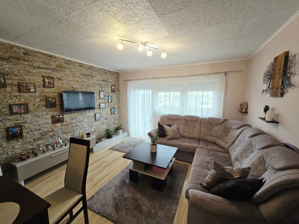 Eladó téglalakás, Mosonmagyaróvár