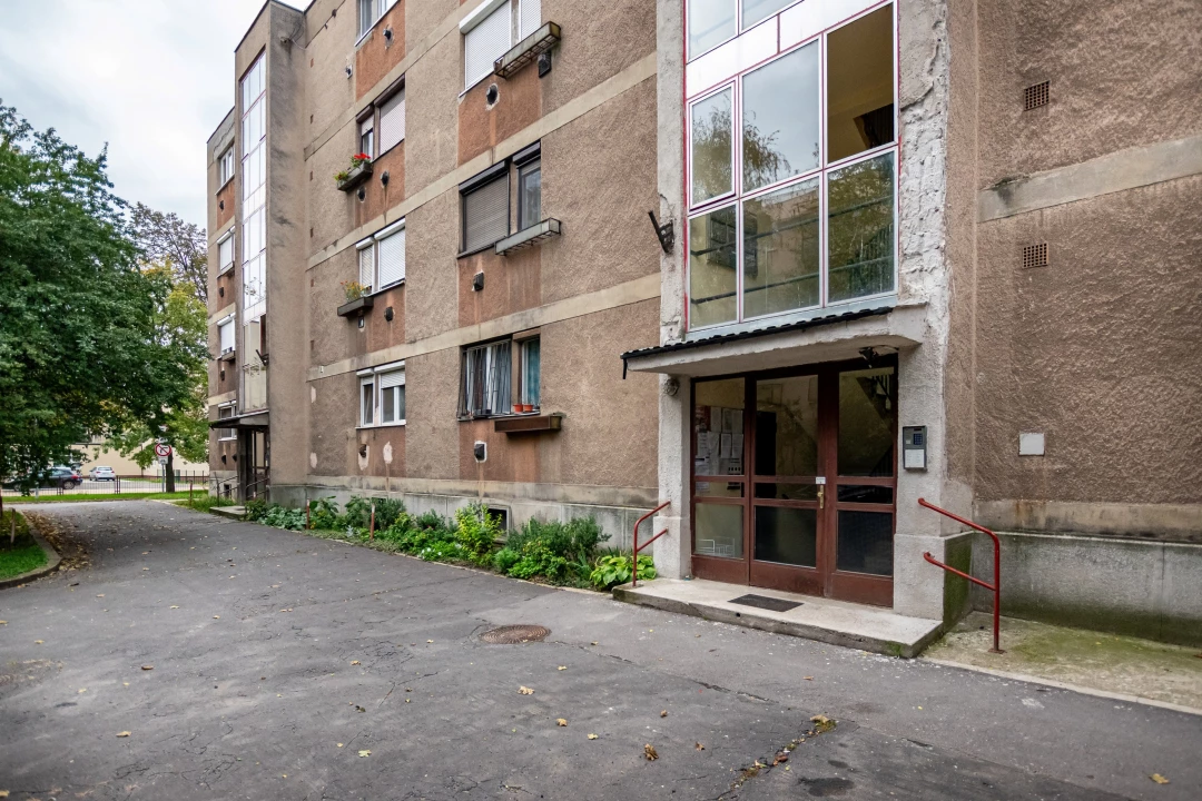 For sale brick flat, Miskolc, József Attila út