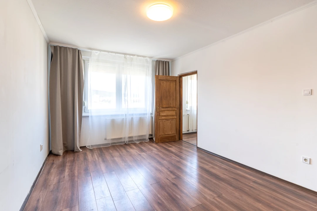 Eladó panellakás, Miskolc, Kiss tábornok utca