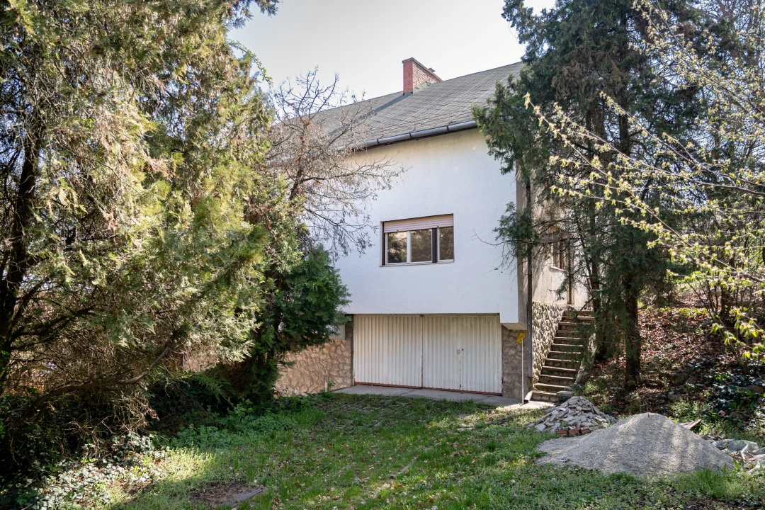 c3-1-name c2-1-name, Miskolc, Mélyvölgy utca