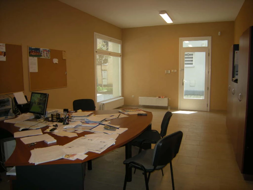 For sale store, Kecskemét