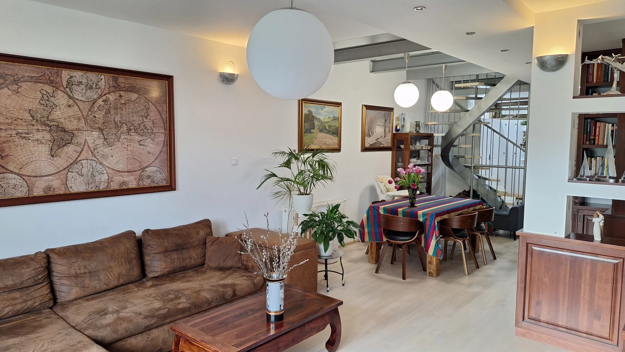 For sale brick flat, Kecskemét