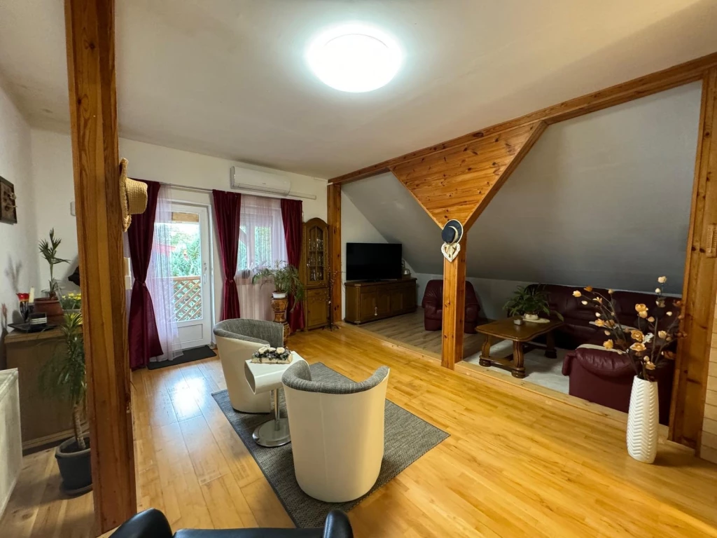 c3-1-name c2-1-name, Alsópáhok