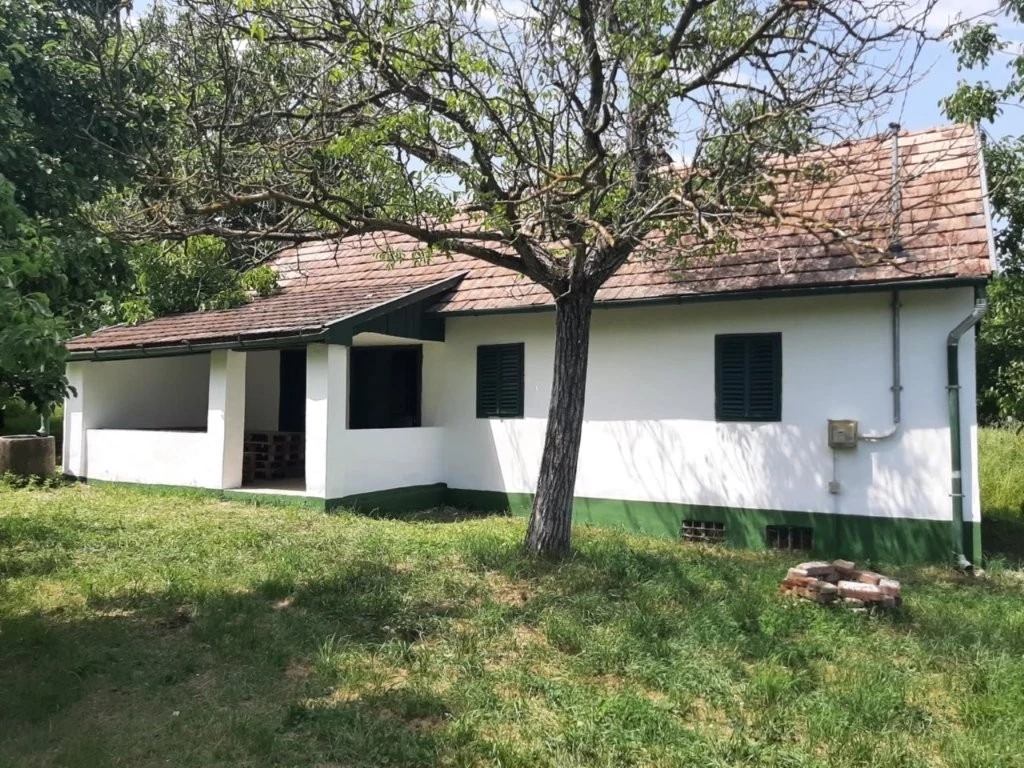 Eladó Nyaraló, Segesd 9.500.000 Ft