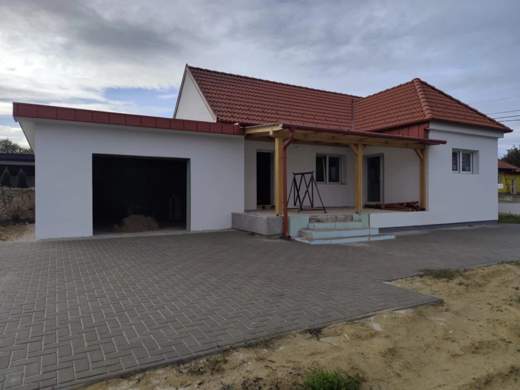 For sale house, Karmacs