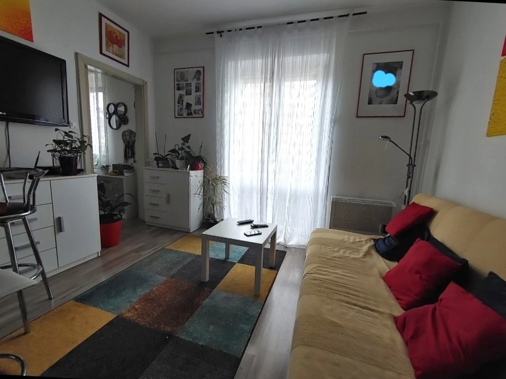 Eladó Lakás, Zirc 42.000.000 Ft