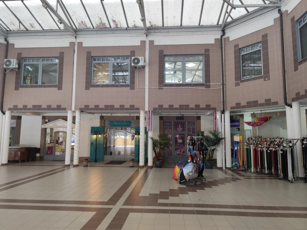 Eladó Üzlethelyiség, Hévíz 14.900.000 Ft