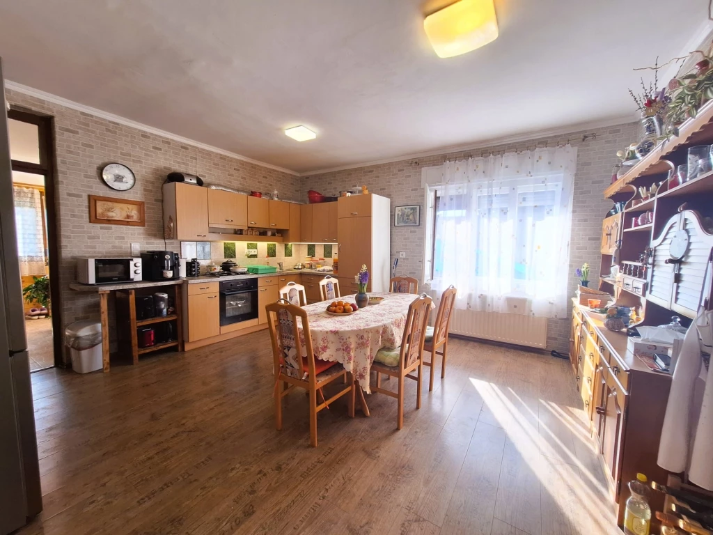 Eladó Ház, Devecser 37.000.000 Ft