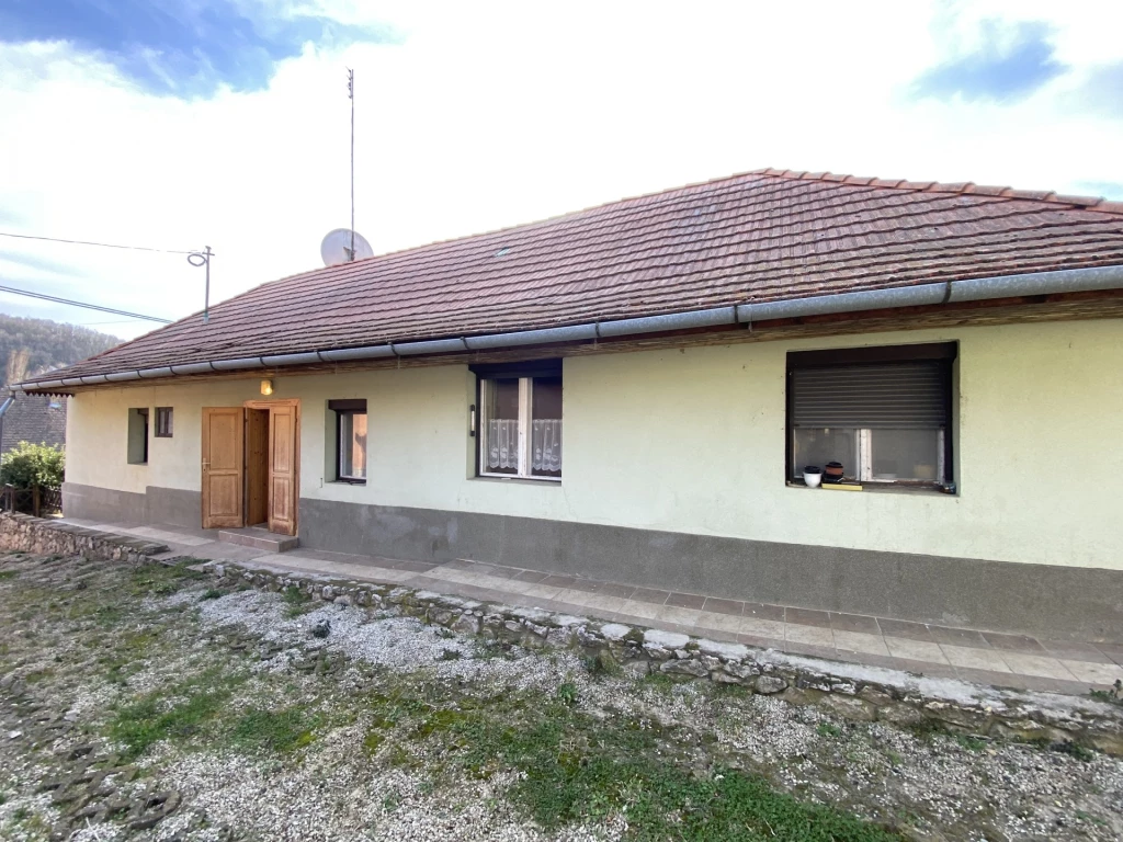 Eladó Ház, Zalaszentgrót 52.000 Ft