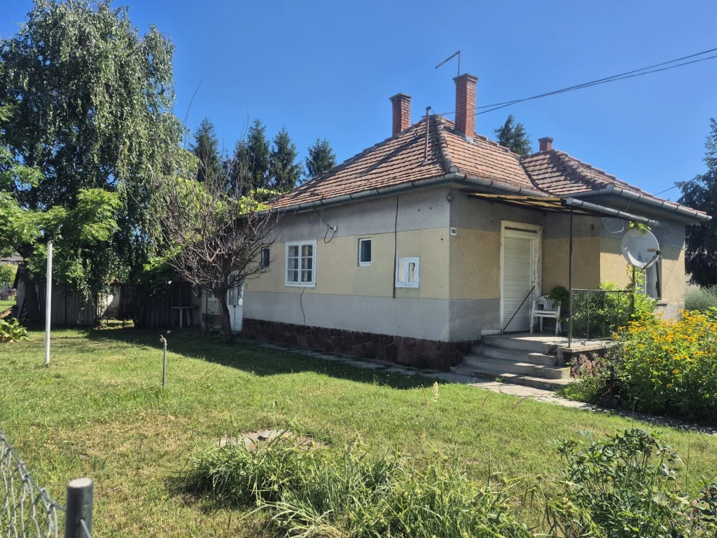 c3-1-name c2-1-name, Balatonmáriafürdő