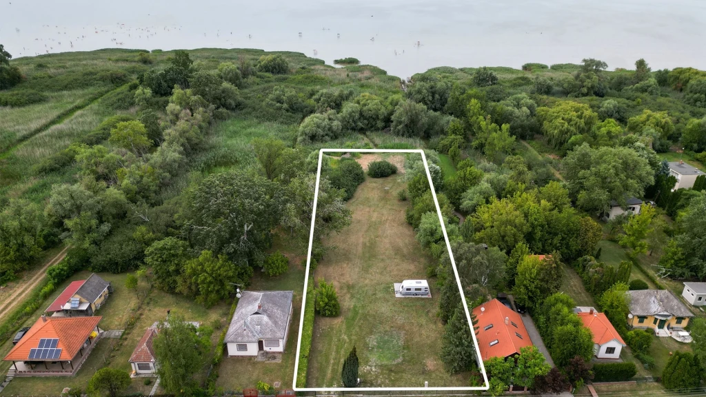 Eladó Telek, Balatonfenyves 225.000.000 Ft