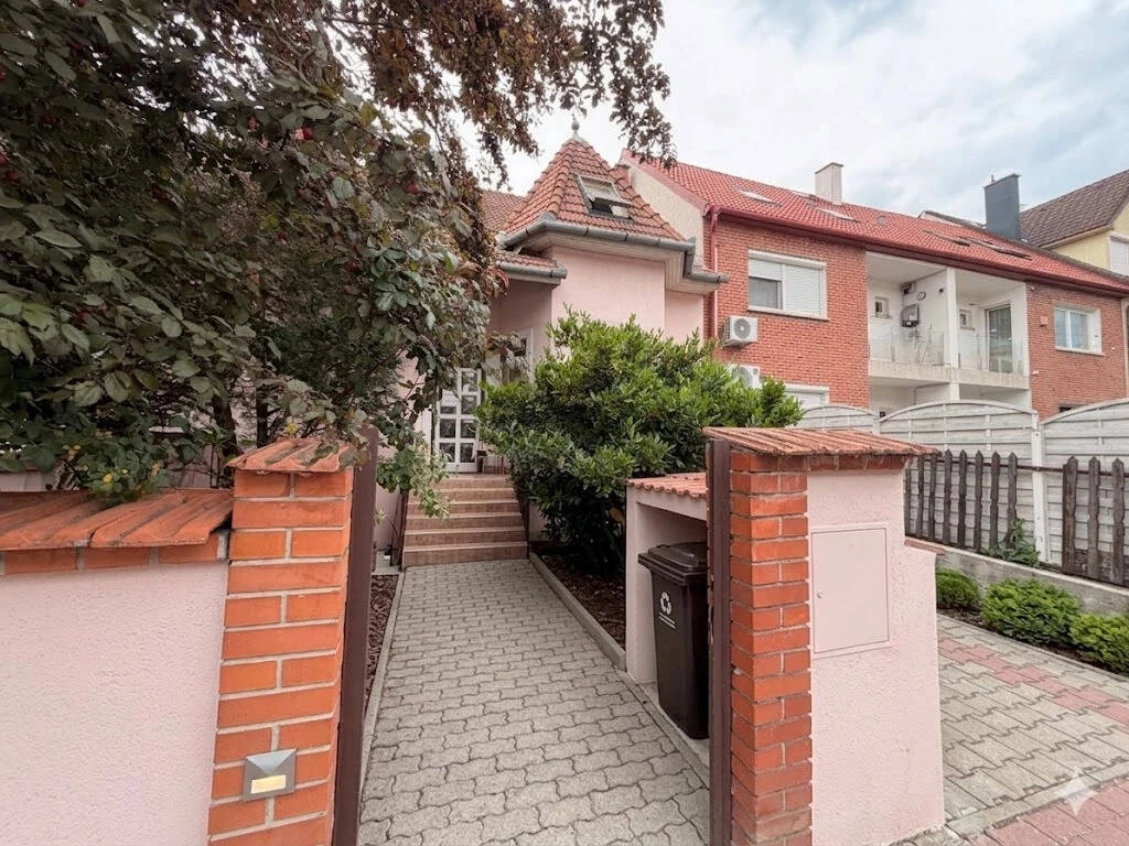Kertkapcsolatos, nappali + 3 szobás lakás Budaörs egyik legkeresettebb kertvárosi részén!