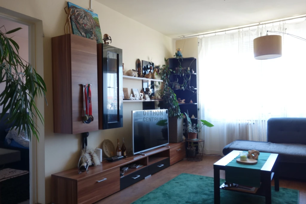 Eladó panellakás, Budapest X. kerület, Ligettelek